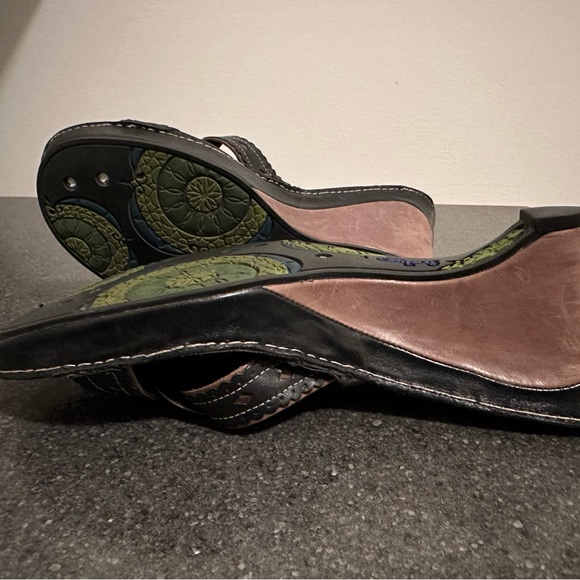 Indigo by Clarks Woman’s Slides Brown slip on Sandals 8 - Picture 6 of 8